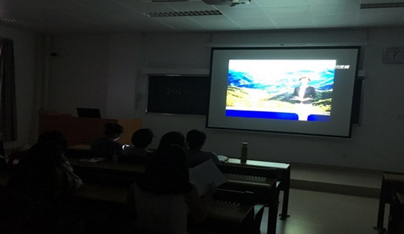 以学为基、以实为要——16级社会工作研究生党支部多维度开展“两学一做”系列学习活动